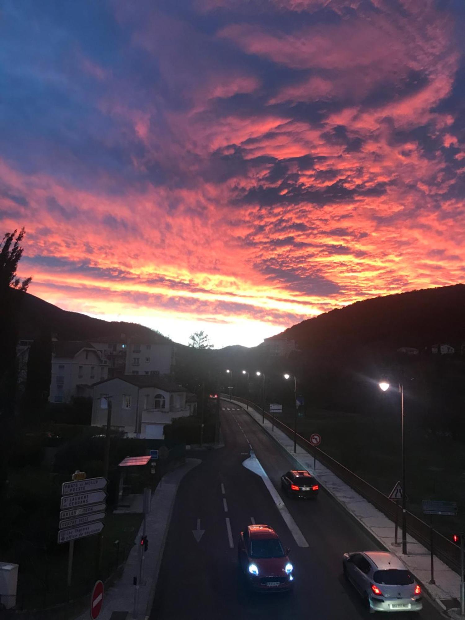 Hebergements A La Rive, Accueil Ouvert Tous Les Jours Jusqu'A 20H00 Dernier Delai, Depuis 30 Ans ! Reserver Ici Svp ! Merci ! Aucun Reglement A Distance Accepte, Paiement Par Cb, Especes, Cheque Ou Cheques-Vacances Imperativement A La Remise Des Clef Amelie-les-Bains-Palalda Ngoại thất bức ảnh