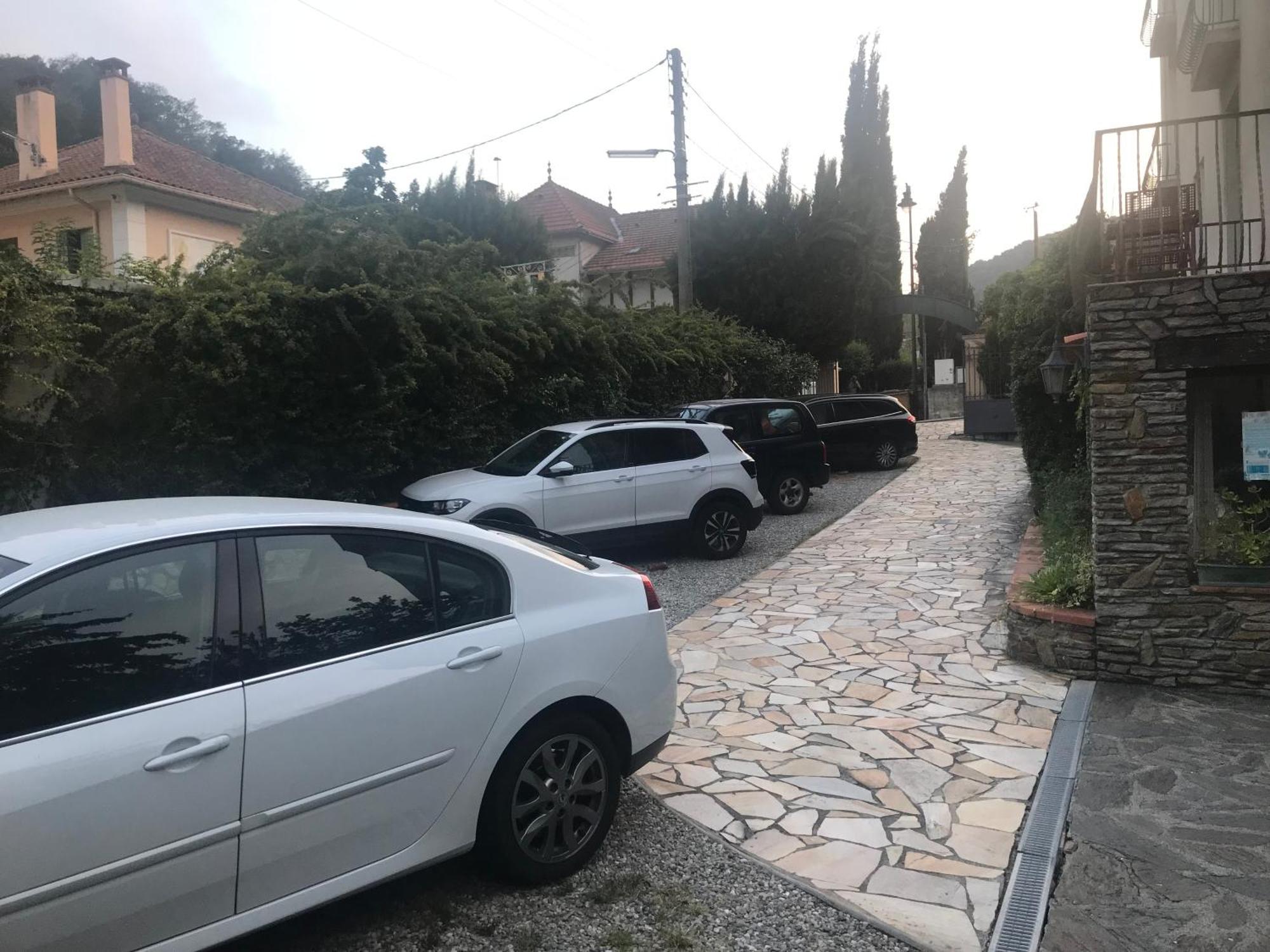 Hebergements A La Rive, Accueil Ouvert Tous Les Jours Jusqu'A 20H00 Dernier Delai, Depuis 30 Ans ! Reserver Ici Svp ! Merci ! Aucun Reglement A Distance Accepte, Paiement Par Cb, Especes, Cheque Ou Cheques-Vacances Imperativement A La Remise Des Clef Amelie-les-Bains-Palalda Ngoại thất bức ảnh